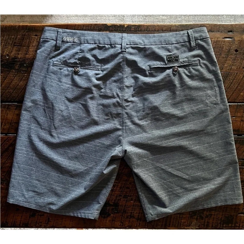 Men’s RIP curl hybrid boardwalk shorts size 38